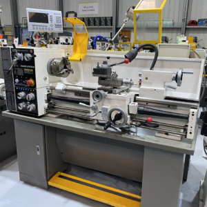 Ex Display Crusader Deluxe Lathe (415V)